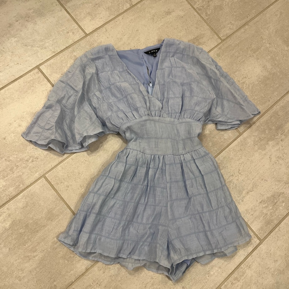 🩷 Lane 201 Boutique Light Blue Romper Flutter Sleeves Size Small Cute Classy